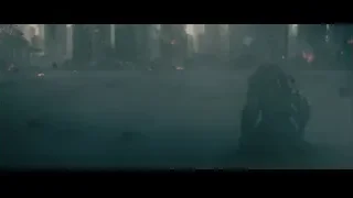 Robot walking through futuristic foggy city — Superman: Man of Steel