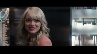 young woman serious portrait futuristic background — The Amazing Spider Man 2